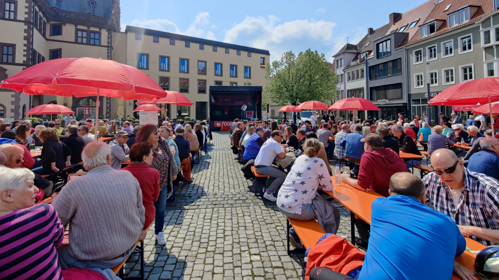 01. Mai auf dem Marktplatz Schweinfurt mit Maikundgebung