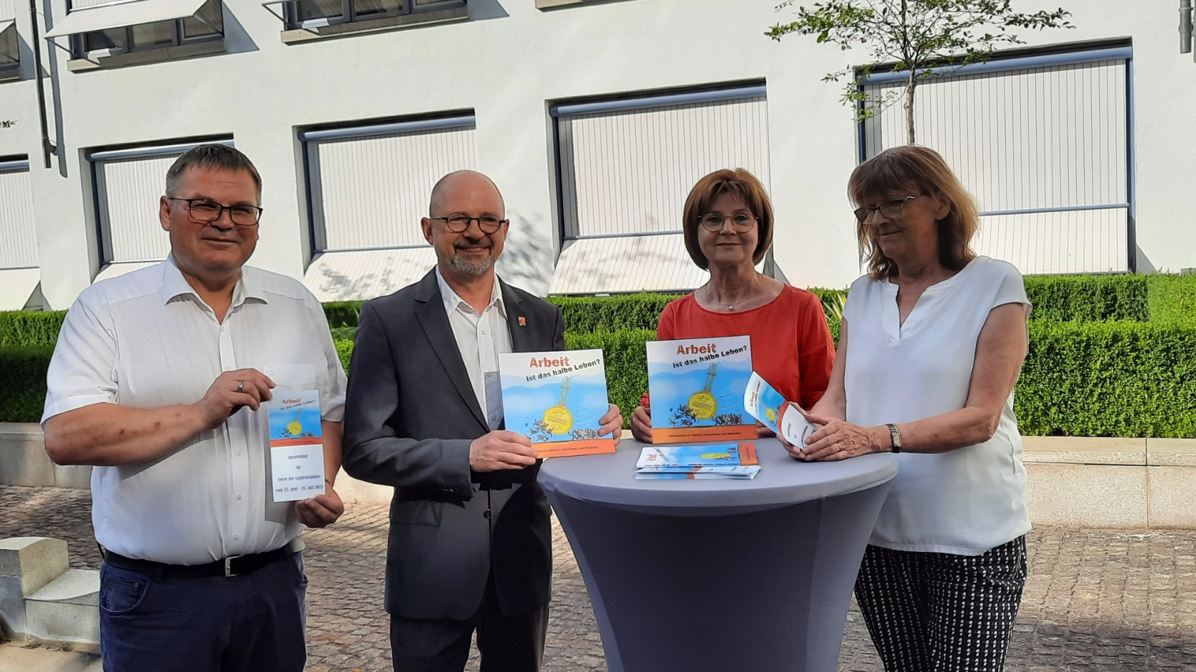 Ausstellung im Landratsamt Schweinfurt Arbeit ist das halbe Leben