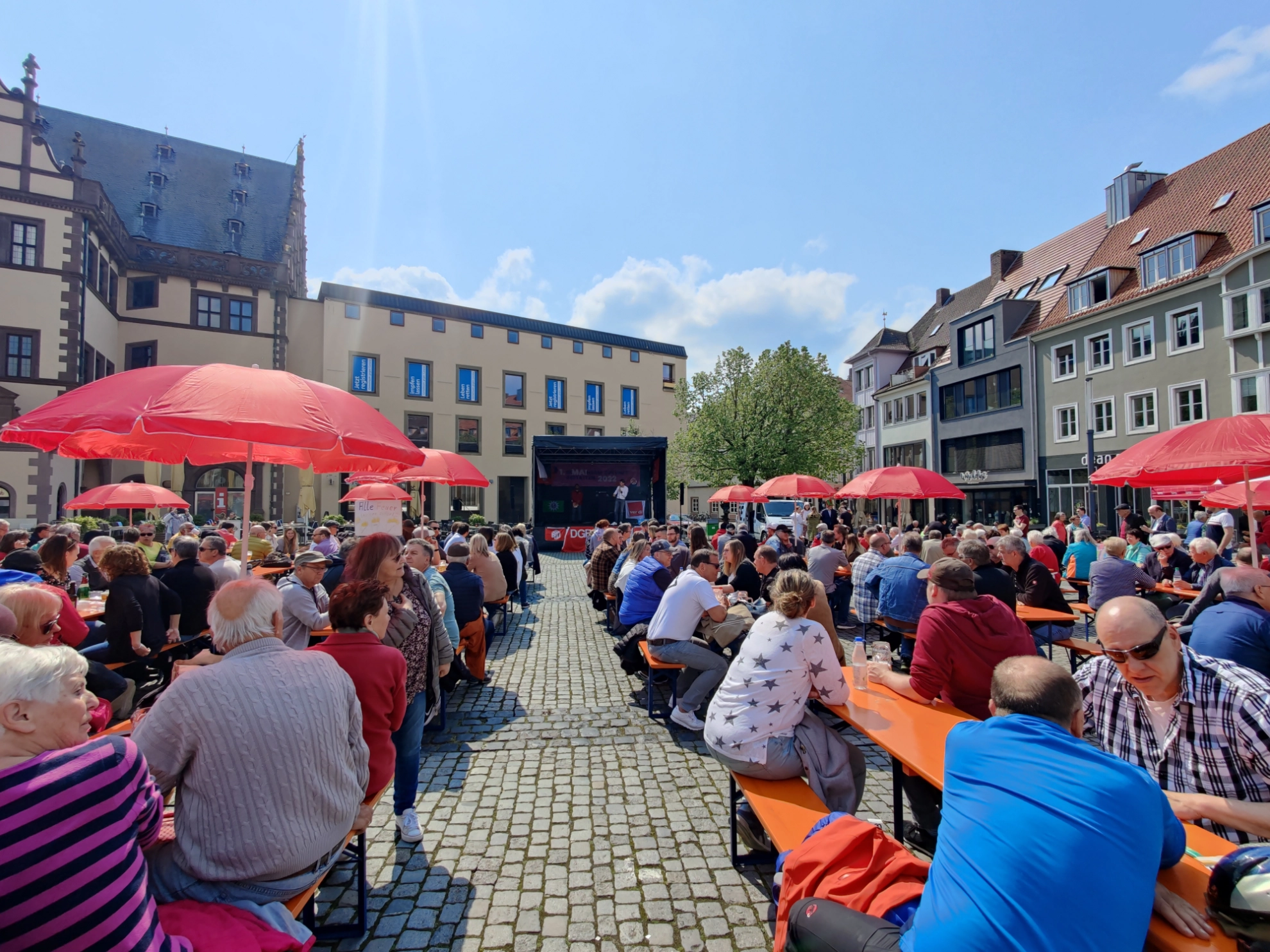 01. Mai auf dem Marktplatz Schweinfurt mit Maikundgebung